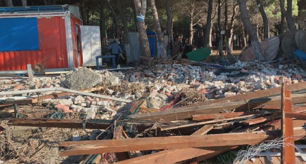 IKMT aksion te pylli i Sodes ne Vlore, shemben 10 objekte pa leje